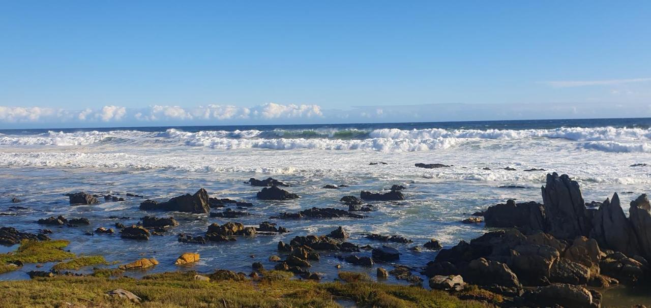 Beachview Guest Suites Port Elizabeth Экстерьер фото